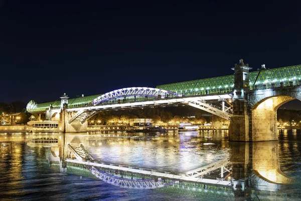 Utsikt Över Pushkinsky Andreevsky Bridge Och Moskvafloden Natten Moscow Ryssland — Stockfoto