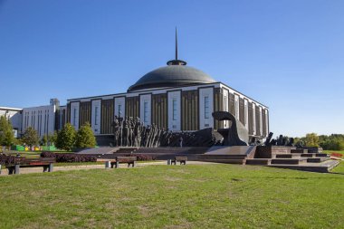 Moskova, Rusya Eylül 16, 2014: Poklonnaya Hill Zafer Parkı'nda savaş anıtı (Gora), Moskova, Rusya. Büyük Vatanseverlik Savaşı sırasında ölenlerin anısına inşa edilen anıt kompleksi.  