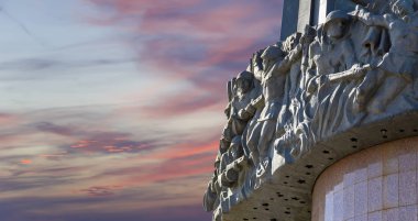 Moskova, Rusya Eylül 16, 2014: Poklonnaya Hill Zafer Parkı'nda savaş anıtı (Gora), Moskova, Rusya. Büyük Vatanseverlik Savaşı sırasında ölenlerin anısına inşa edilen anıt kompleksi.  