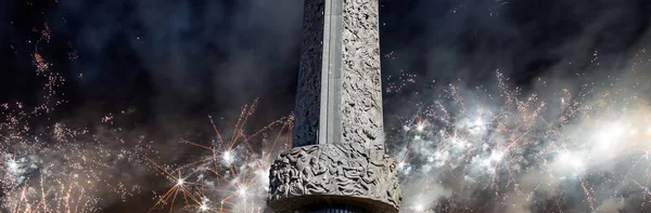 Moscú Rusia Mayo 2019 Fuegos Artificiales Sobre Monumento Guerra Victory —  Fotos de Stock