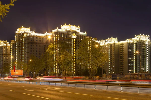 Moskova Rusya Gece Trafiği Lomonosovsky Umudu — Stok fotoğraf