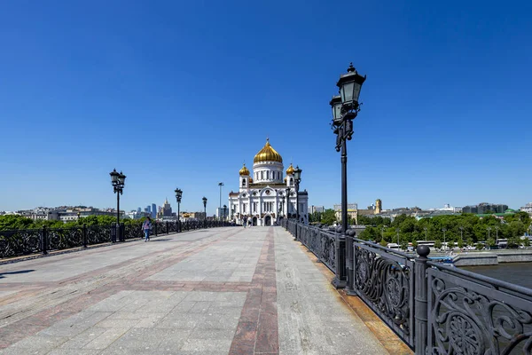 Moscow Ryssland Maj 2018 Kristus Frälsarens Domkyrka Och Patriarshy Överbryggar — Stockfoto