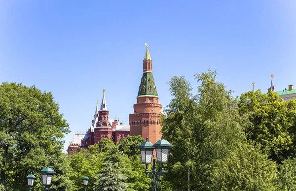 莫斯科克里姆林宫 俄罗斯 从亚历山大花园欣赏美景 — 图库照片