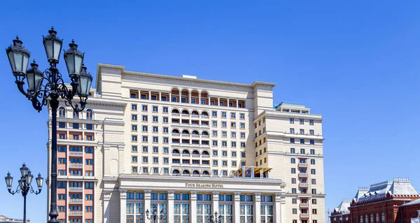 Fassade Des Vier Jahreszeiten Hotels Hotel Moskva Vom Manegenplatz Moskau — Stockfoto