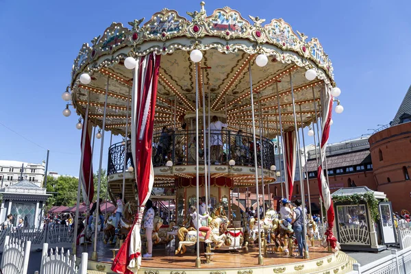 Moscou Russie Juin 2018 Vieux Carrousel Vintage Français Classique Place — Photo