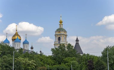 Novospassky Stauropegic Manastırı, Moskova, Rusya . Bir turist zevk tekneçekim    