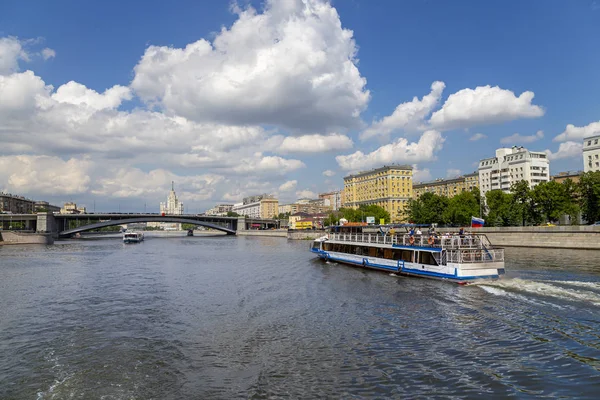 Moscow Oroszország Május 2018 Moszkva Folyó Töltések Kilátás Turista Sétahajó — Stock Fotó