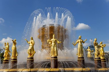 Dostluk Milletler (1951-54, mimarlar K. Topuridze ve G. Konstantinovsky çeşmenin proje) - çeşme VDKNh (tüm-Rusya Sergi Merkezi), Moskova, Rusya Federasyonu   