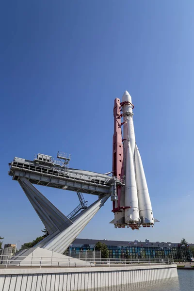 Nave Espacial Vostok Monumento Primeiro Foguete Soviético Exibida Parque Vdnkh — Fotografia de Stock