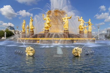 Dostluk Milletler (1951-54, mimarlar K. Topuridze ve G. Konstantinovsky çeşmenin proje) - çeşme VDKNh (tüm-Rusya Sergi Merkezi), Moskova, Rusya Federasyonu   