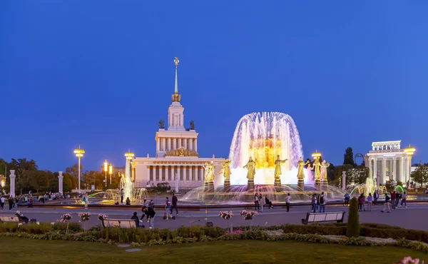Moskwa Rosja Sierpnia 2019 Fontanna Przyjaźń Narodów 1951 Projekt Fontanny — Zdjęcie stockowe