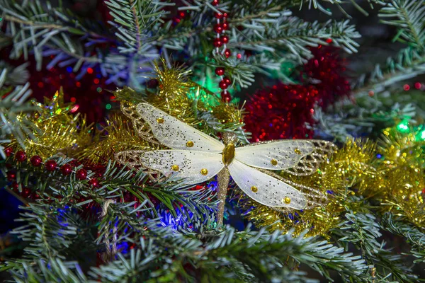 Όμορφο Χριστουγεννιάτικο Δέντρο Διακοσμητικά Chritmas Παιχνίδια — Φωτογραφία Αρχείου