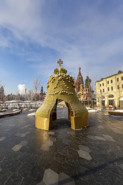 莫斯科 俄罗斯 2019年1月24日 扎里亚代耶公园的圣诞装饰 城市公园位于莫斯科红场附近 俄罗斯 圣诞节之旅 莫斯科季节铭文用俄语 — 图库照片