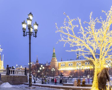 Moskova'da Noel (Yeni Yıl tatili) dekorasyonu (gece), Rusya- Kremlin