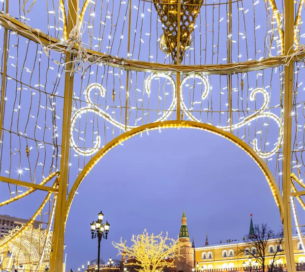 Kerst Nieuwjaar Vakantie Decoratie Moskou Nachts Rusland Kremlin — Stockfoto