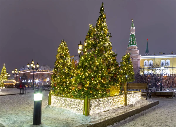 Kerstdecoratie Nieuwjaars Vakantie Moskou Nachts Rusland Manege Plein Buurt Van — Stockfoto