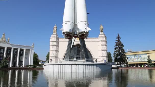 Moscou Russie Août 2019 Vaisseau Spatial Vostok Monument Première Fusée — Video