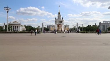 Moskova, Rusya - 23 Ağustos 2019: Vdnkh (Tüm Rusya Sergi Merkezi, Ayrıca Tüm Rusya Sergi Merkezi olarak da adlandırılır), Moskova, Rusya topraklarında ki simge yapılar.  