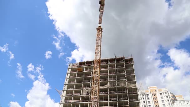 Строится Многоэтажное Здание Новый Жилой Комплекс Строительная Площадка Программе Реконструкции — стоковое видео