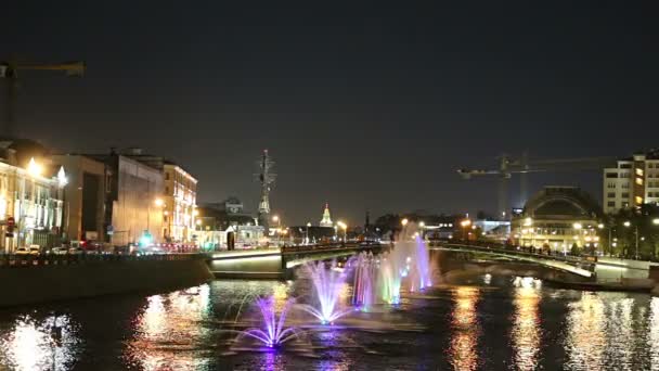 Fountains Drainage Channel Bolotnaya Embankment Kadashevskaya Naberezhnaya Embankment Luzhkov Tretyakov — ストック動画