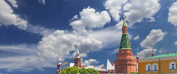 Vista Kremlin Fundo Nuvem Moscou Rússia Visão Mais Popular Moscou — Fotografia de Stock