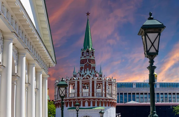 Vista Kremlin Belo Céu Com Nuvem Antes Pôr Sol Fundo — Fotografia de Stock