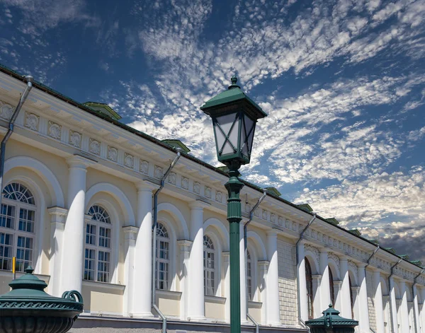 Manege Ausstellungshalle Manegenplatz Der Nähe Des Kremls Vor Wolkenhintergrund Moskau — Stockfoto