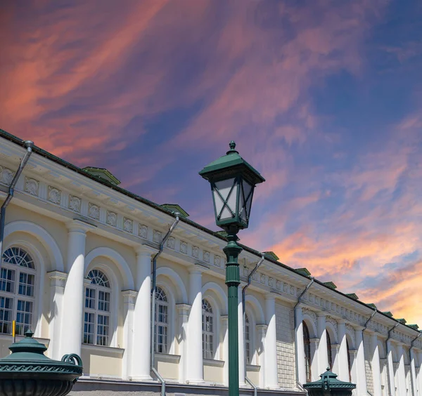 Manege Kiállítótér Manege Tér Közel Kreml Egy Gyönyörű Égen Felhő — Stock Fotó