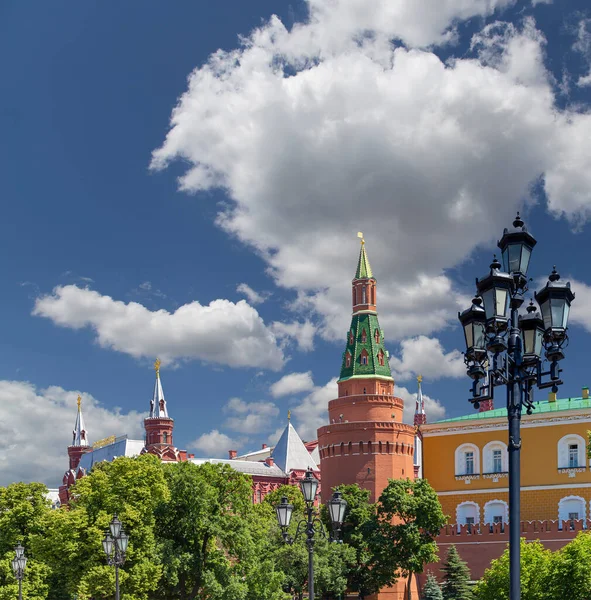 Vista Del Kremlin Sobre Fondo Nuboso Moscú Rusia Vista Más —  Fotos de Stock