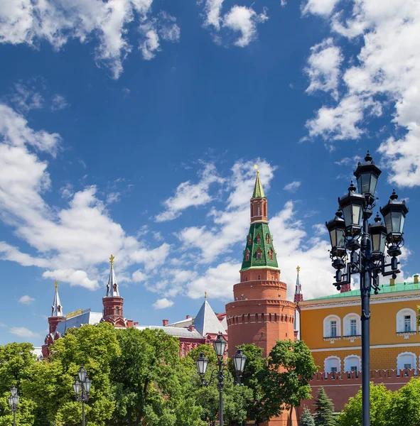 Vista Del Kremlin Sobre Fondo Nuboso Moscú Rusia Vista Más —  Fotos de Stock