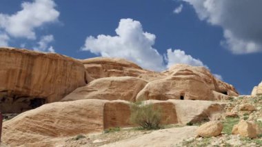 Petra Dağları, Ürdün, Orta Doğu. Petra, 1985 yılından beri UNESCO Dünya Mirasları Bölgesi 'nde bulunuyor.