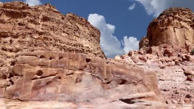 Petra Dağları, Ürdün, Orta Doğu. Petra, 1985 yılından beri UNESCO Dünya Mirasları Bölgesi 'nde bulunuyor.