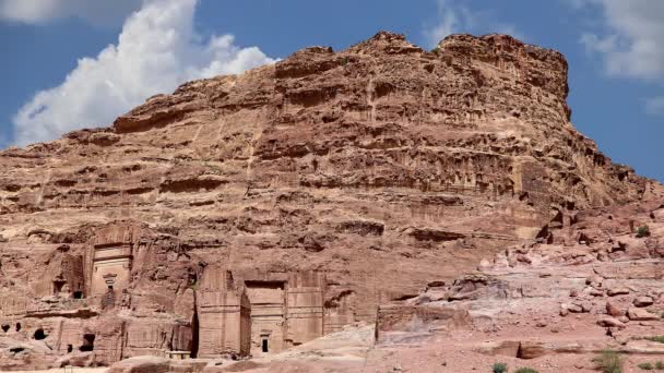 Petra Sullo Sfondo Nuvole Movimento Giordania Medio Oriente Simbolo Della — Video Stock