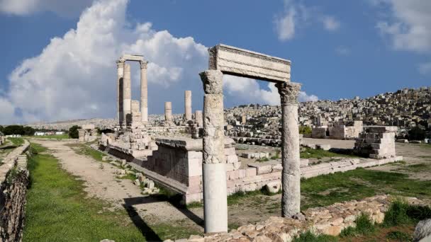 Amman City Landmarks Old Roman Citadel Hill Background Moving Clouds — Stock Video