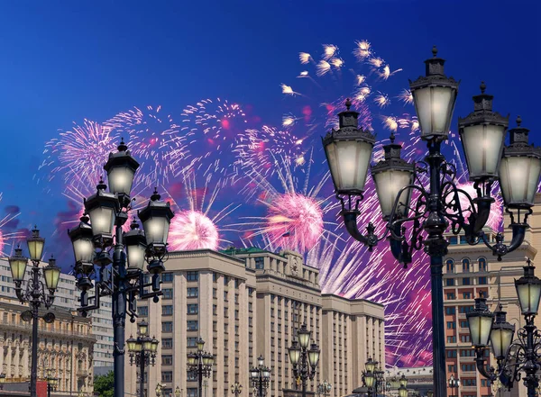 Tűzijáték Orosz Föderáció Szövetségi Közgyűlése Állami Duma Épülete Felett Második — Stock Fotó