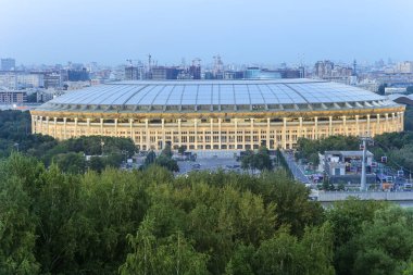 Sparrow Hills 'ten Luzhniki Stadyumu ya da Vorobyovy Gory Gözlem Platformu (görüntüleme). Moskova, Rusya  