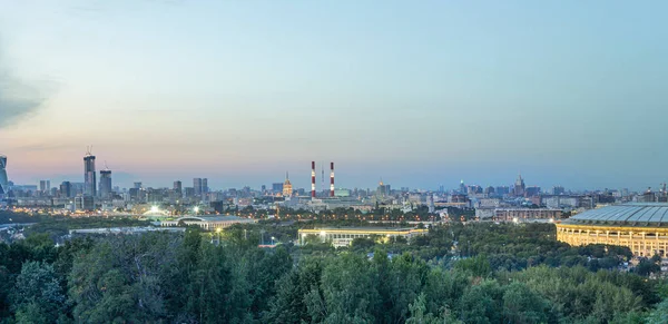 Pohled Centrální Moskvu Vrabčích Kopců Nebo Vorobyovy Krvavé Vyhlídkové Plošiny — Stock fotografie