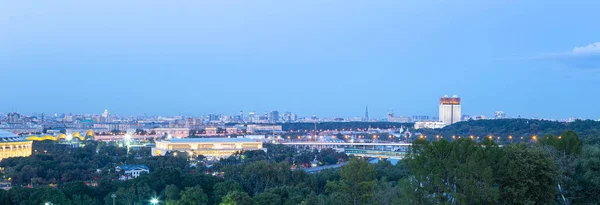 Moskova Nın Ortasındaki Sparrow Hills Veya Vorobyovy Gory Gözlem Platformundan — Stok fotoğraf