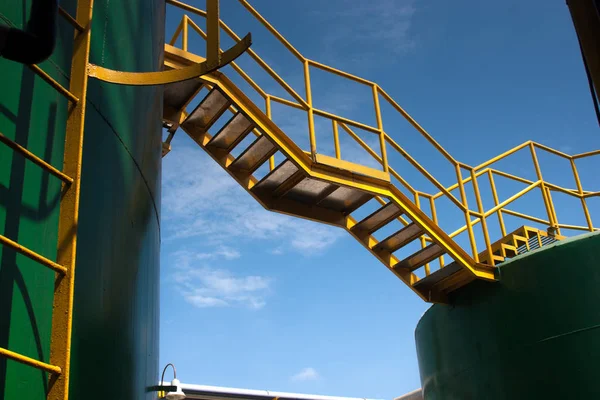 工业阶梯公司 户外行业楼梯 — 图库照片