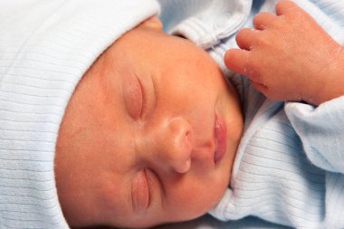 Uyuyan bir tatlı yeni doğan bebek çocuk portresi