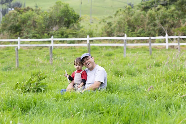 Happy Father Boy Enjoying Together Outdoors — Stock Photo, Image