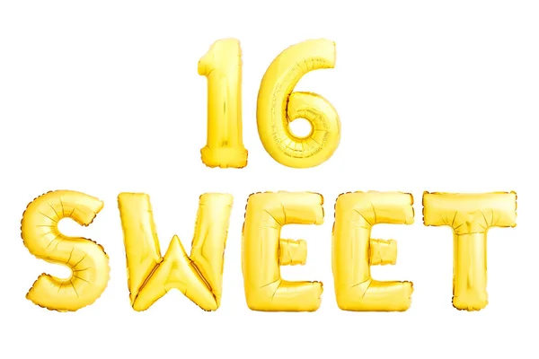 Signo de cumpleaños dulce 16 hecho de globos inflables dorados aislados sobre fondo blanco — Foto de Stock