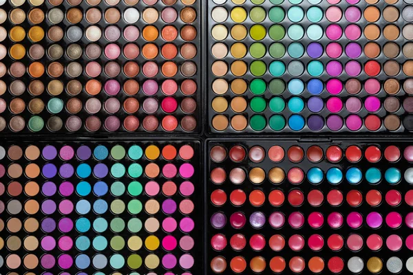 Make-up podłoże wykonane z eyeshadow palette zestaw — Zdjęcie stockowe