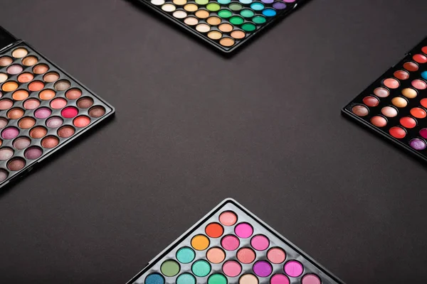 Palettes de fards à paupières colorés maquillage comme fond de maquillage — Photo