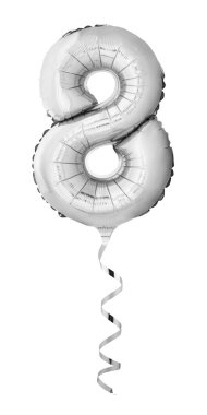 88. gümüş krom şişme helyum balonundan yapılmış ve beyaz arka planda izole edilmiş bir kurdele var.