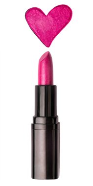 Kırmızı ruj beyaz bir arka plan üzerinde izole bir darbesiyle ruj kalp şekli