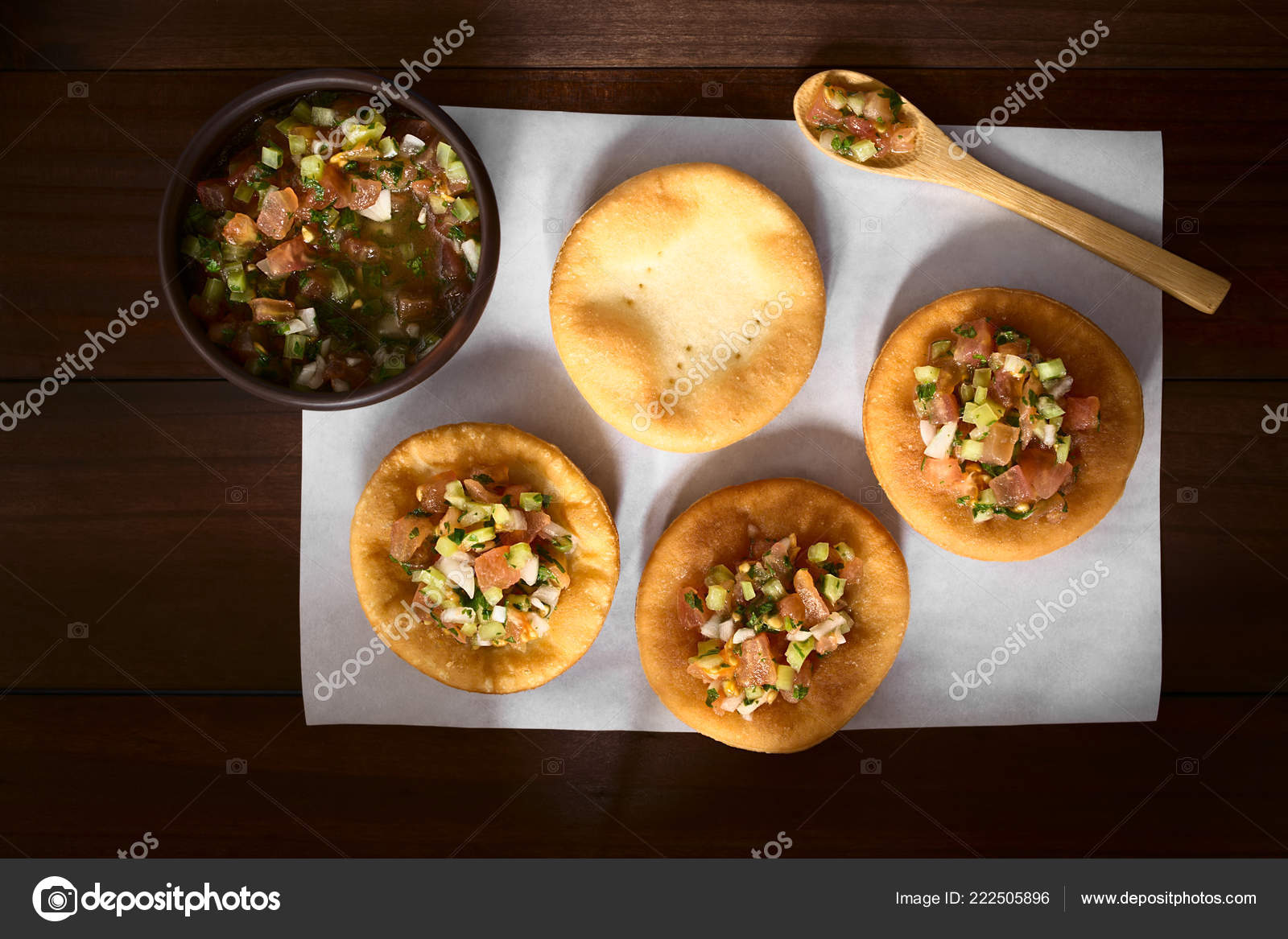 Doces Fritos Tradicionais Chilenos Sopaipilla Feitos Uma Massa Fermentada  Semelhante — Foto © ildi_papp #222505896, image size:1600x1167