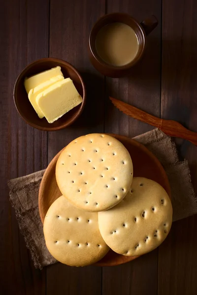 Pão Hallulla Chileno Tradicional Rola Chapa Madeira Com Manteiga Café — Fotografia de Stock