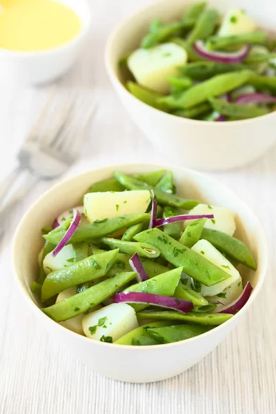 Ensalada Judías Verdes Patatas Cebolla Roja Con Perejil Salsa Holandesa — Foto de Stock