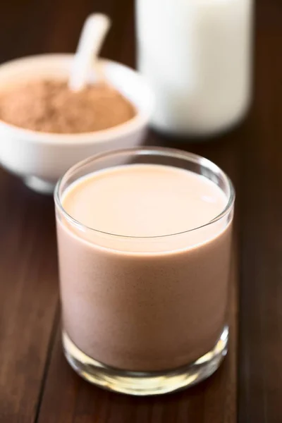 Chocolate Milk Drink Glass Chocolate Cocoa Powder Milk Back Photographed — Stock Photo, Image